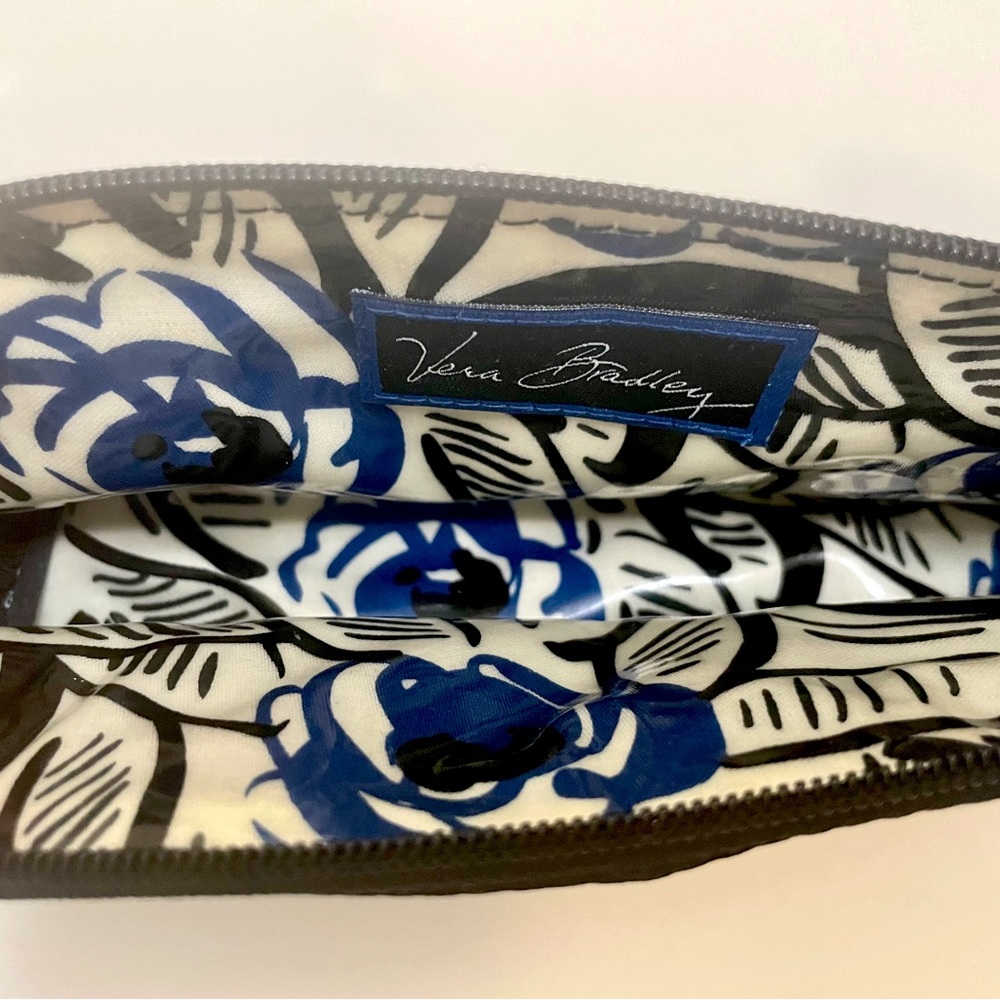 Vera Bradley Retired Dogwood Holiday Tote Bag and Black Cosmetic Bag Bundle EUC - Picture 11 of 16